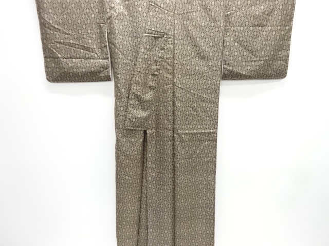  大正ロマン　幾何学模様織出し本場泥大島紬着物（割り込み絣）